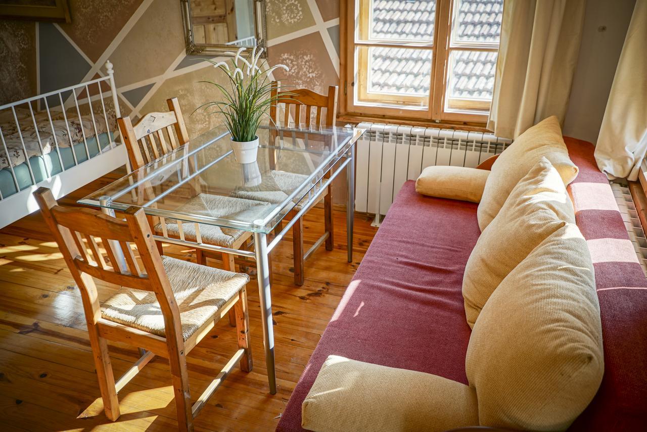 Hotel Rooster House Veliko Tărnovo Esterno foto