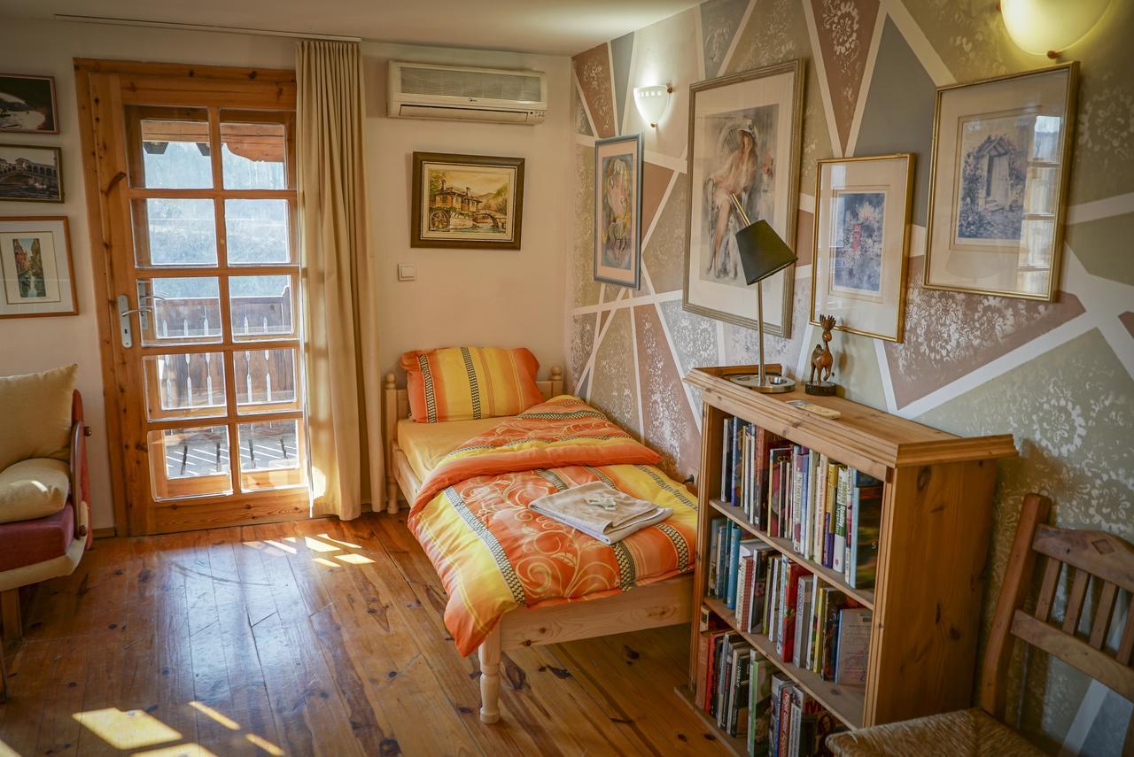 Hotel Rooster House Veliko Tărnovo Esterno foto