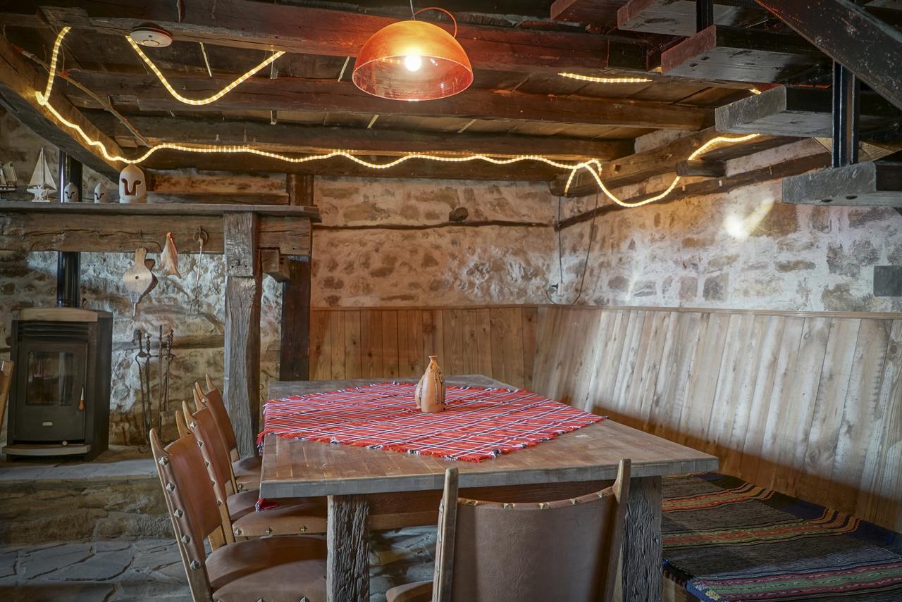 Hotel Rooster House Veliko Tărnovo Esterno foto